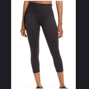 Cropped shaping compression leggings NWT
